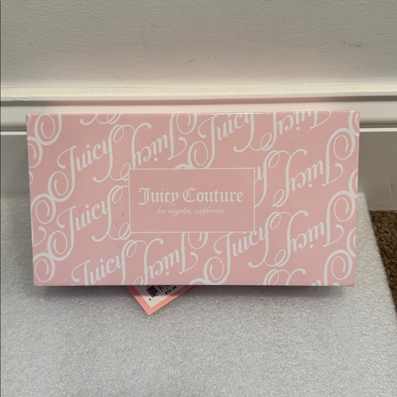 Juicy Couture Pink Quilted Wallet - Picture 3 of 4